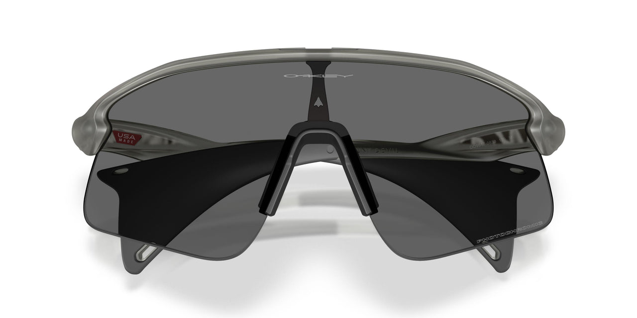 951708 - Grey - Clear To Black Iridium Photochromic