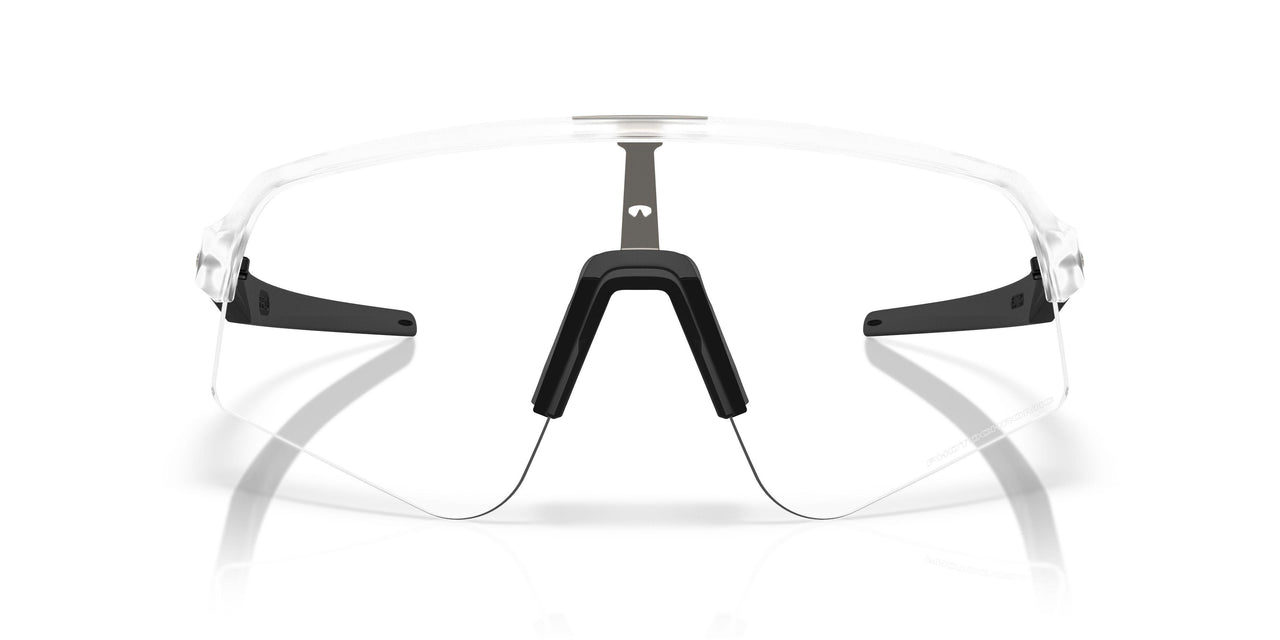 946539 - Transparent - Clear To Black Iridium Photochromic