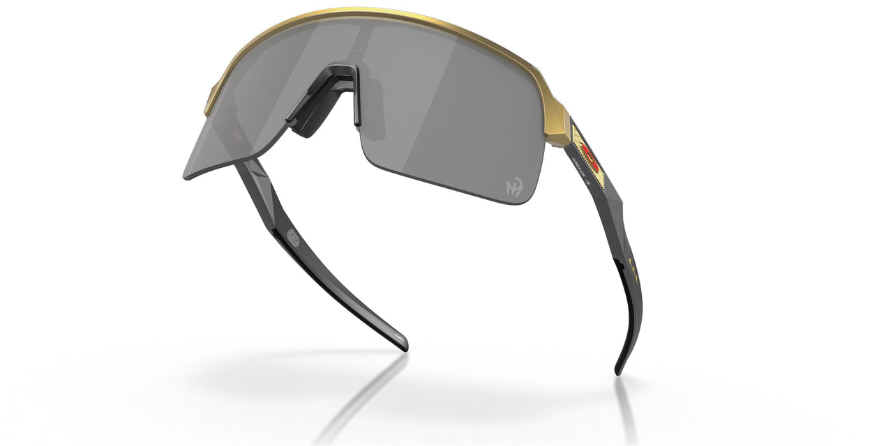 946347 - Gold - Prizm Black