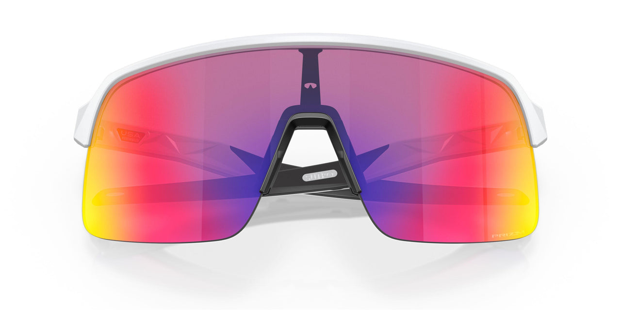 946302 - White - Prizm Road