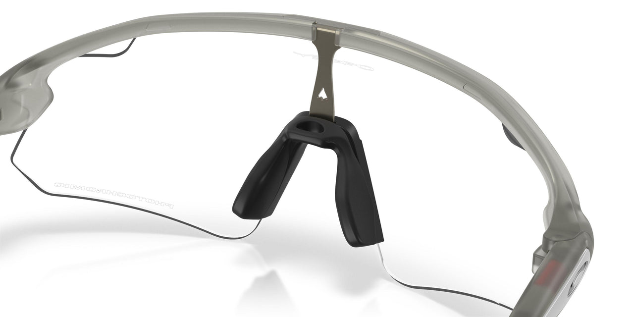 952506 - Grey - Clear To Black Iridium Photochromic