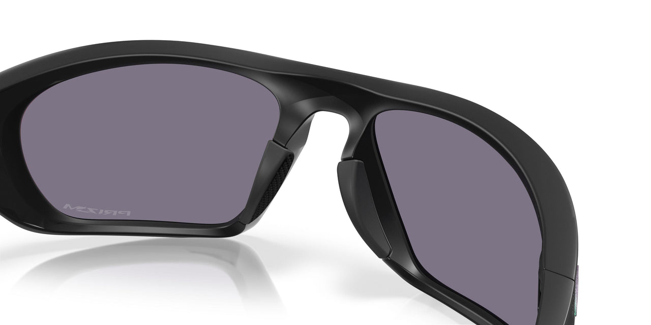 943102 - Black - Prizm Grey