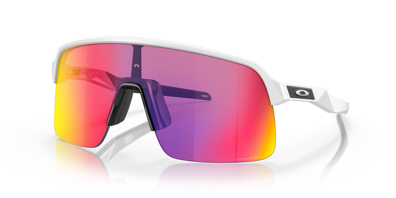 946302 - White - Prizm Road