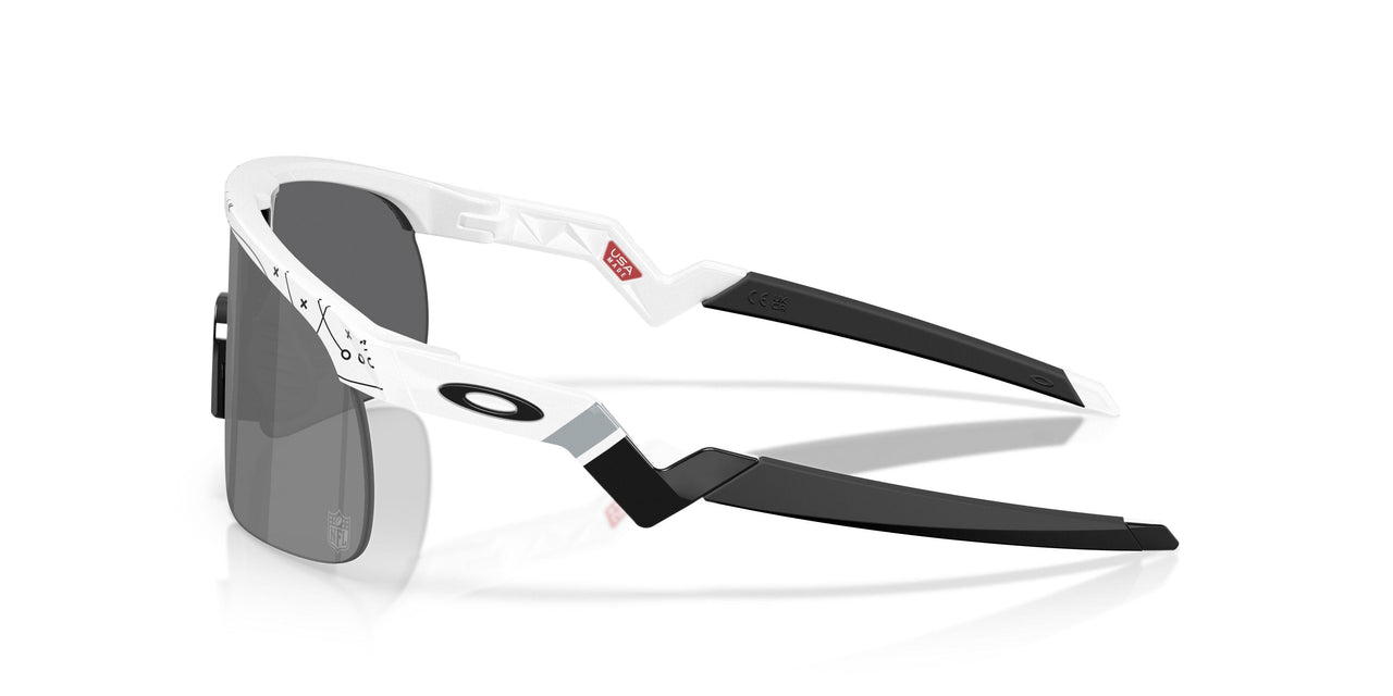 901039 - White - Prizm Black