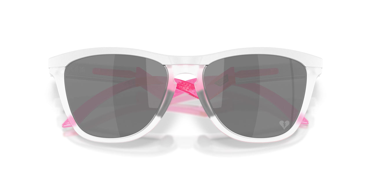 928910 - White - Prizm Black