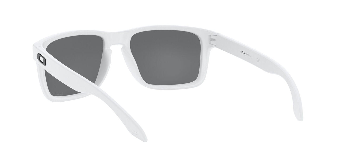 941715 - White - Prizm Black